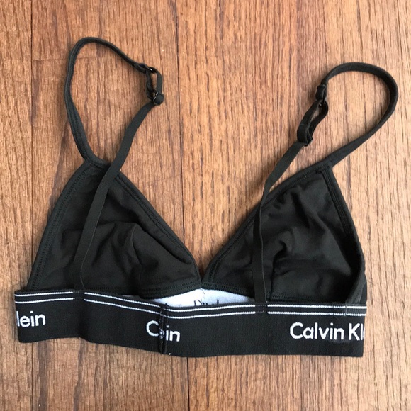 Calvin Klein bra and underwear - Picture 4 of 6